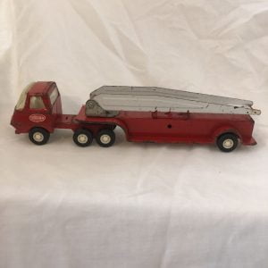 FIRE LADDER TRUCK