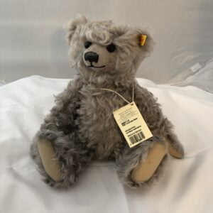 Steiff bear 669712