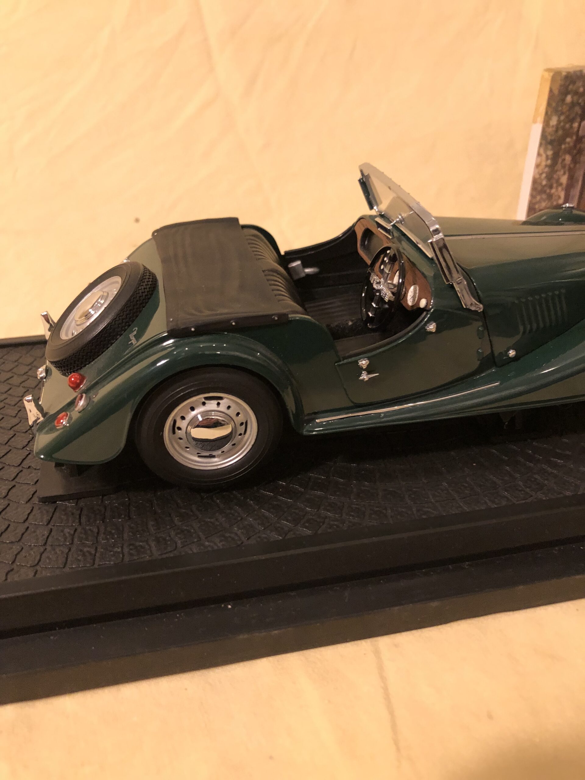 Miniature Kyosho Morgan 4/4 Series II – 1/18, Vert, Réf 08111G, Occasion