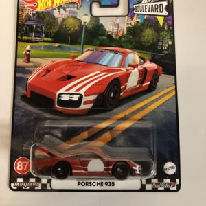PORSCHE 935